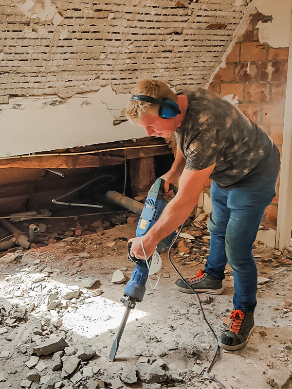 Petit boulot 600x800 - Vloer eruit halen